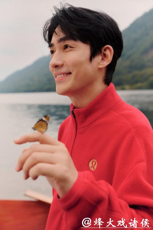 大提琴家马友友与知名演员朱一龙,运动让他们碰撞出怎样奇妙的火花? 大提琴家马友友与知名演员朱一龙,运动让他们碰撞出怎样奇妙的火花?